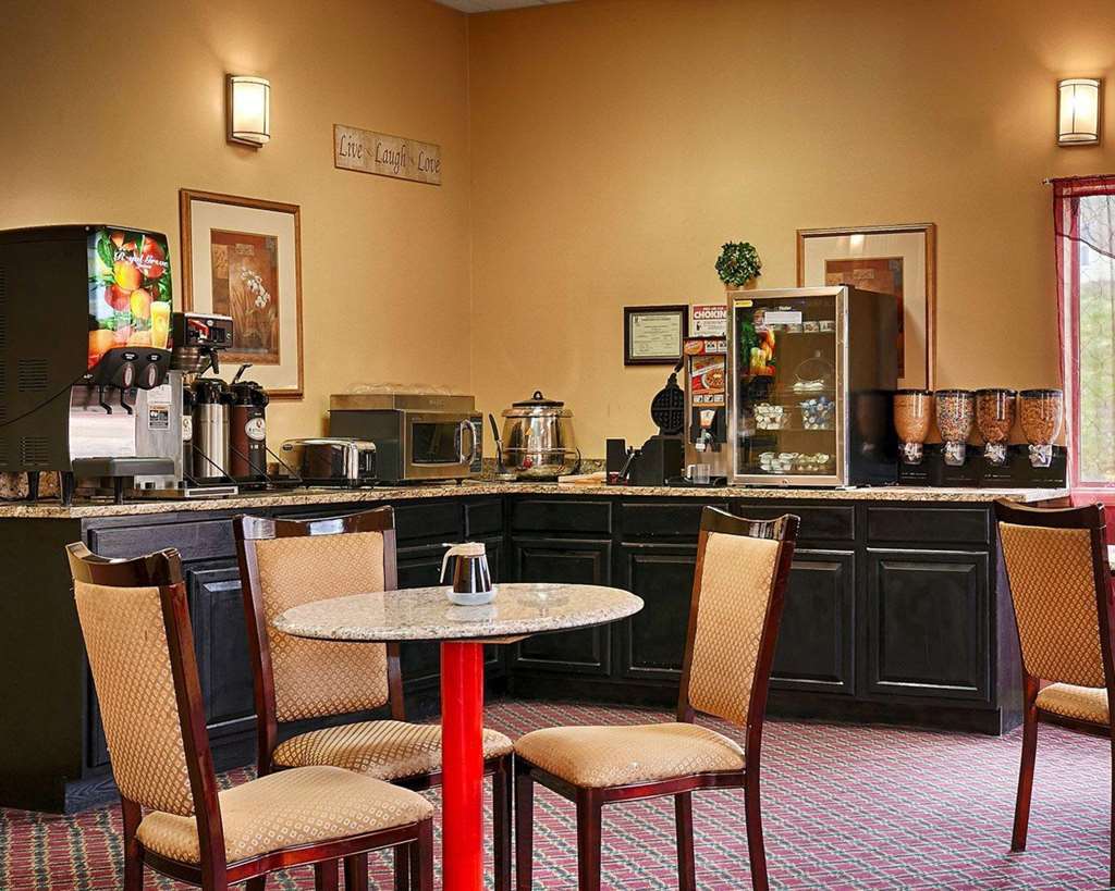 Econo Lodge Inn & Suites Fort Oglethorpe Restoran gambar