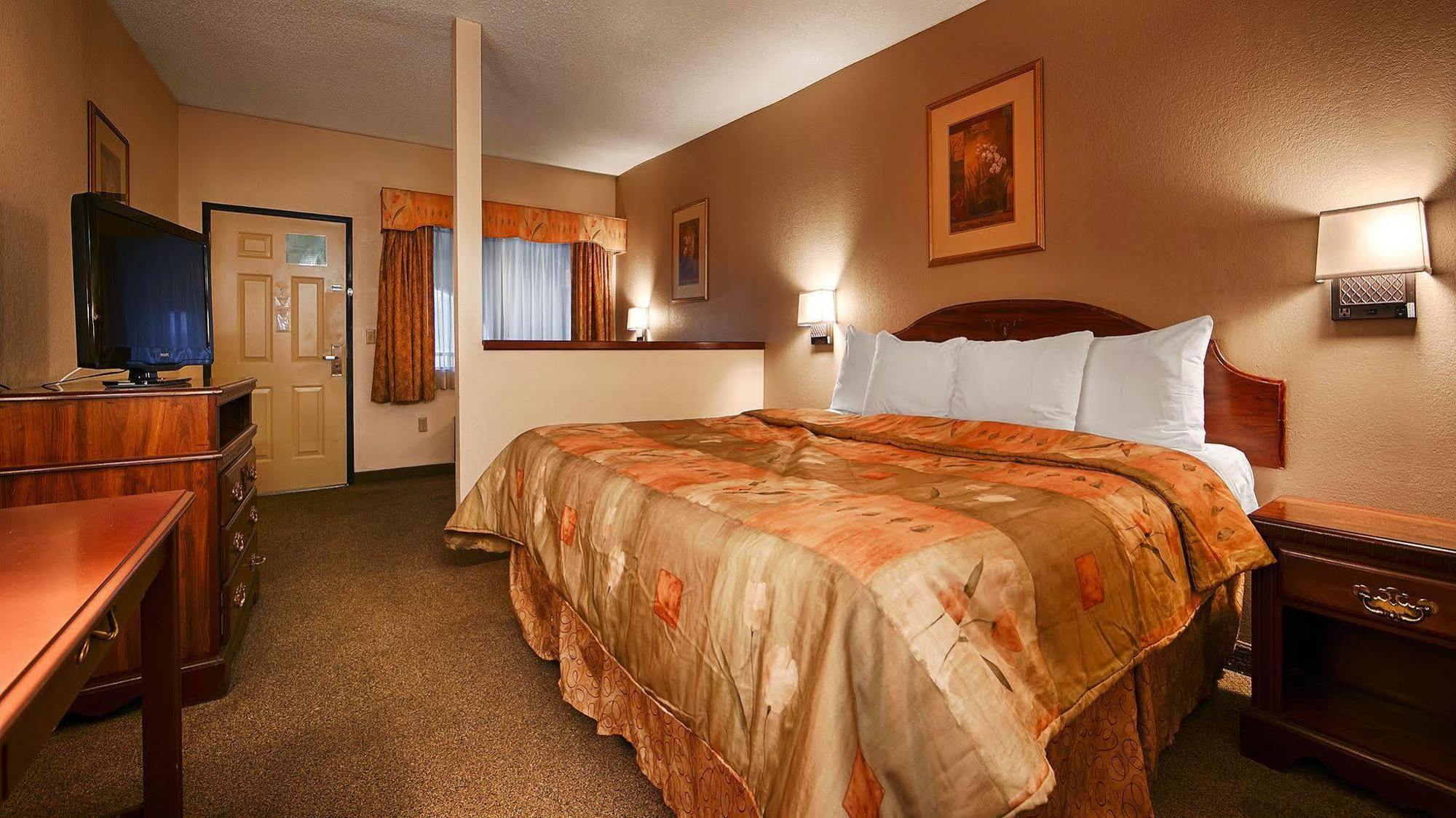 Econo Lodge Inn & Suites Fort Oglethorpe Bilik gambar